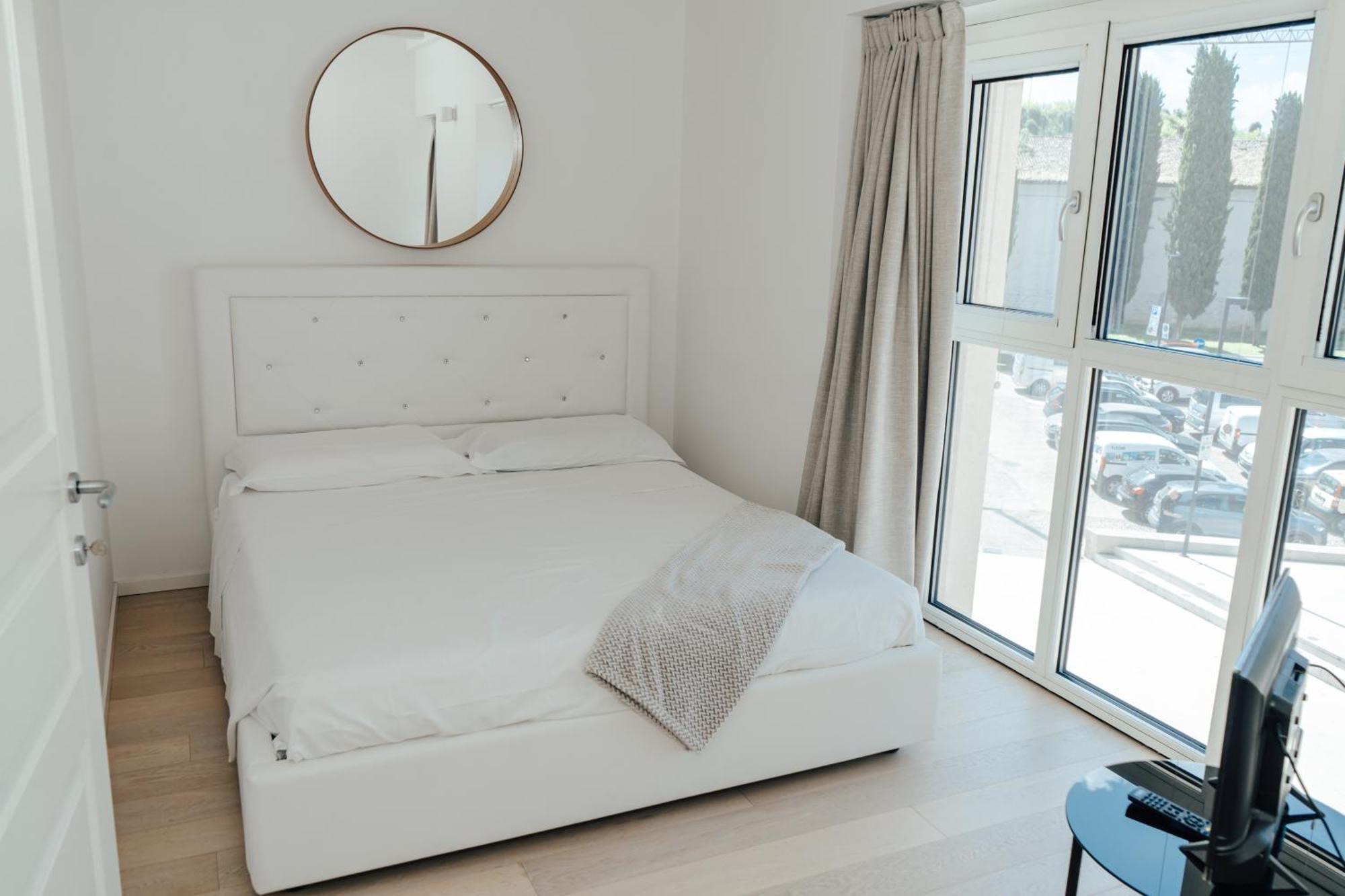 C House Rooms Lake Peschiera del Garda Exterior foto