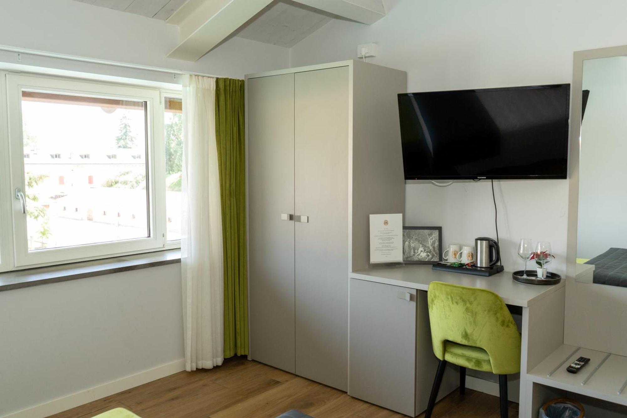 C House Rooms Lake Peschiera del Garda Exterior foto